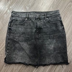 Old Navy Black Distressed Jean Skirt